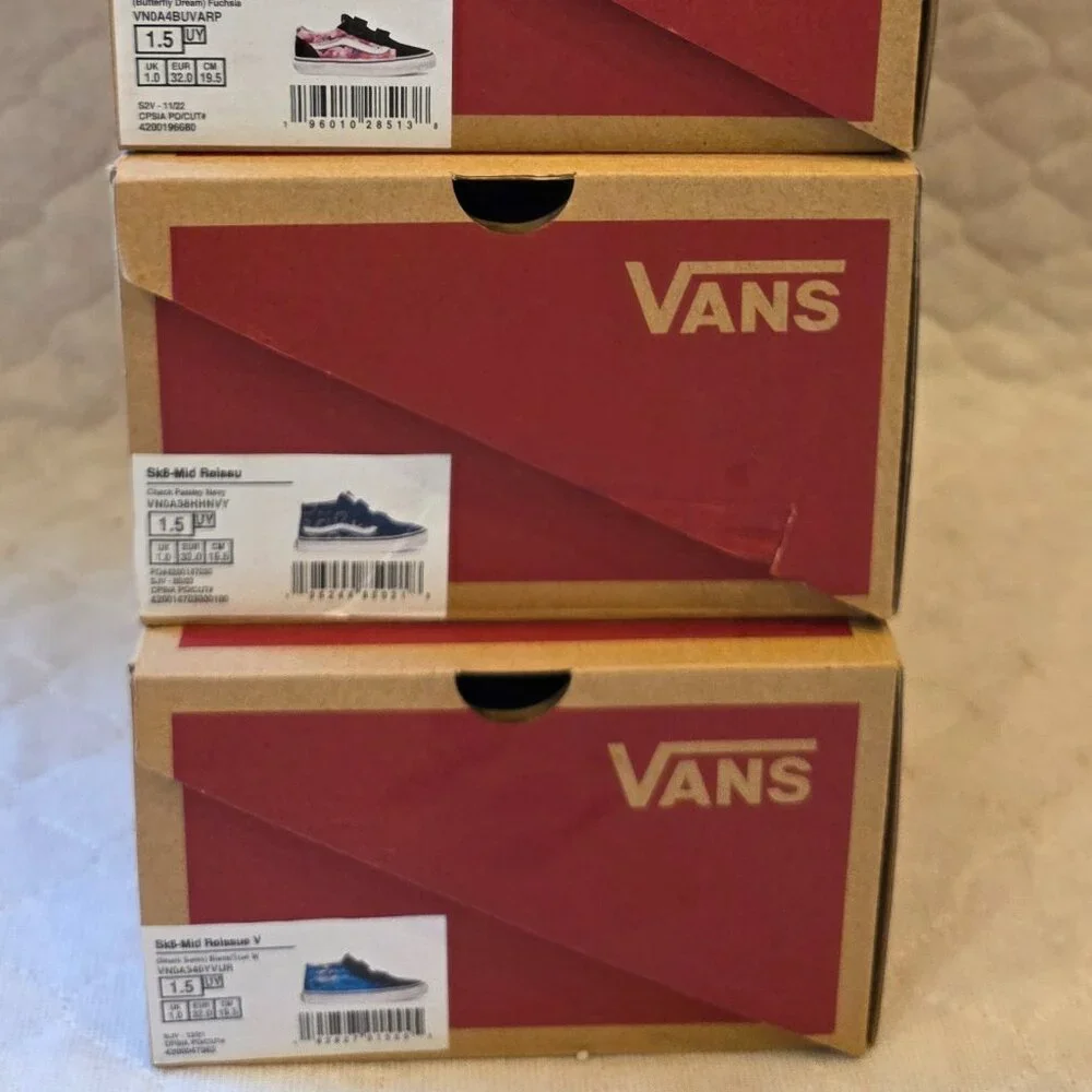 (4) Empty Vans 